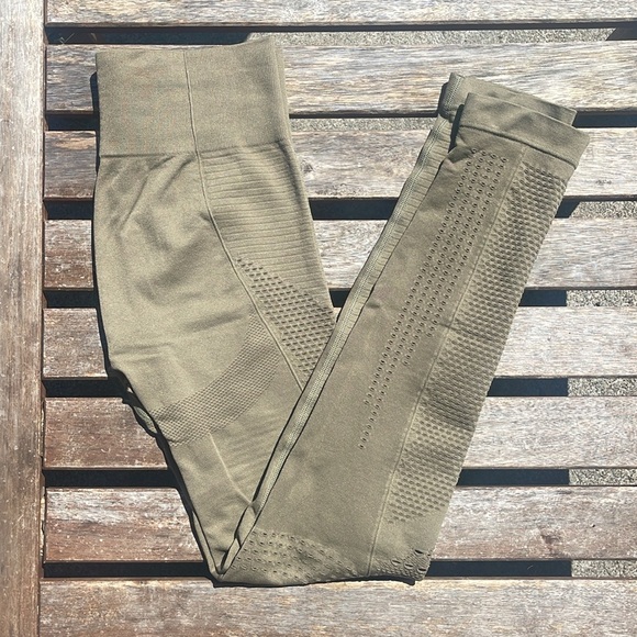 Gymshark - Green - Seamless Leggings - Picture 2 of 8